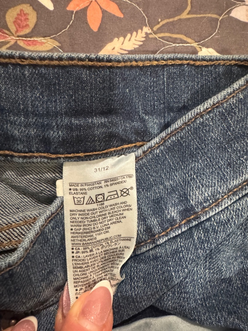 Banana Republic Curvy Girlfriend Blue Jeans - Picture 3 of 6